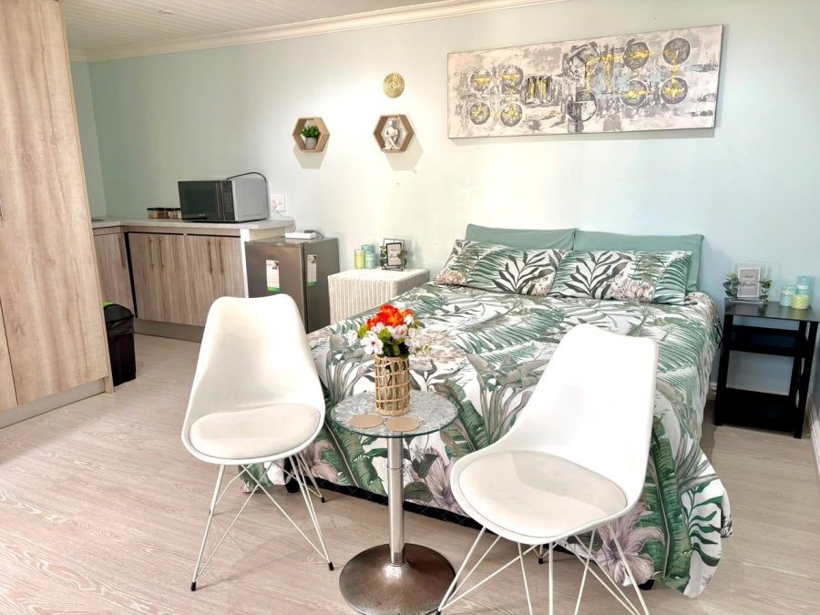 6 Bedroom Property for Sale in Vasco Estate Western Cape